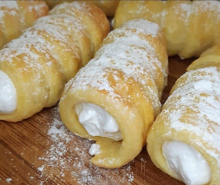 Schaumrollen aus zartem Teig mit italienischem Eischnee