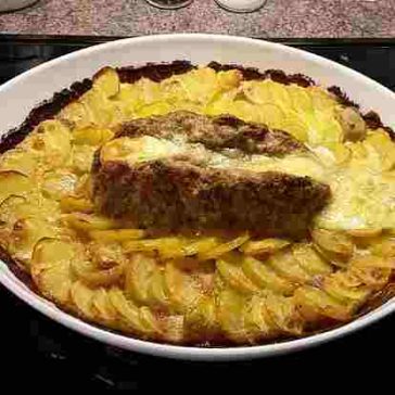 Hackbraten auf Kartoffelgratin