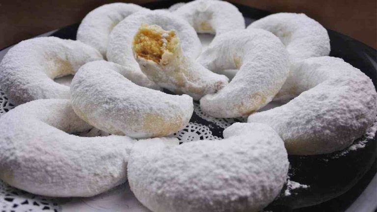 Knusprige Vanillekipferl