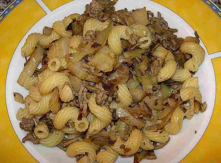 Polnische leckeres Krautnudeln