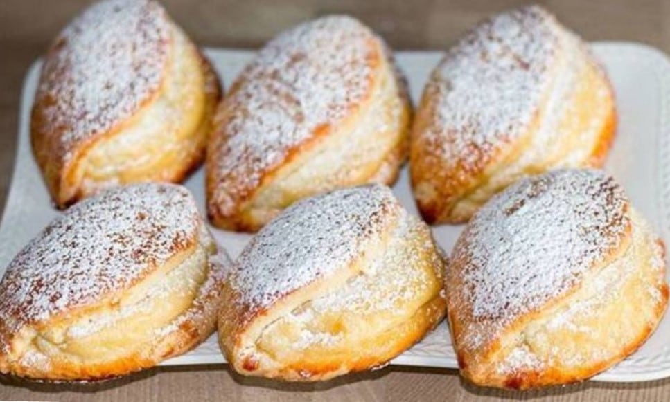 Quarktaschen gefüllt mit Vanillepudding