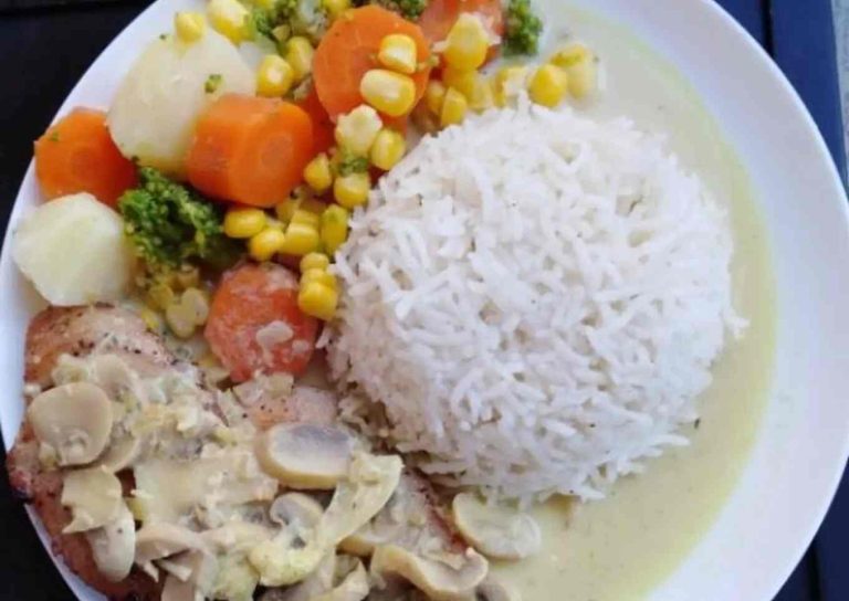 Reis-Gemüse-Pfanne mit Frischkäse