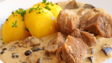 Schweineschulter in Pilzrahmsauce