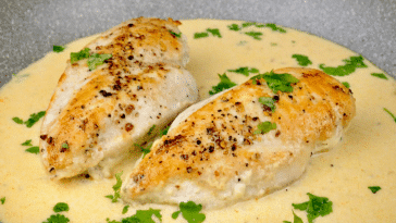 Hähnchenfillets in Knoblauch Parmesansoße