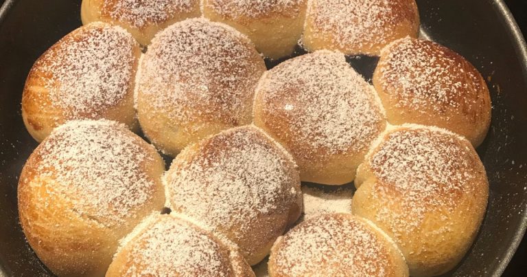 Omas Buchteln, schmecken am dritten Tag wie frisch gebacken! Der absolute Hammer!