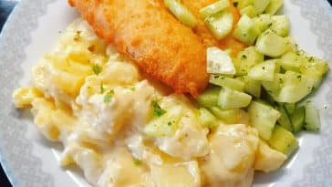 Rahmkartoffeln mit Ofen-Backfisch und Gurkensalat