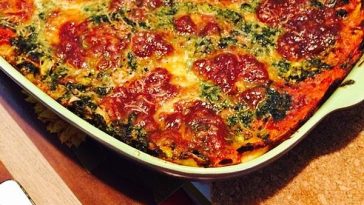 Vegetarische Spinat-Gemüse-Lasagne mit Tomatensoße