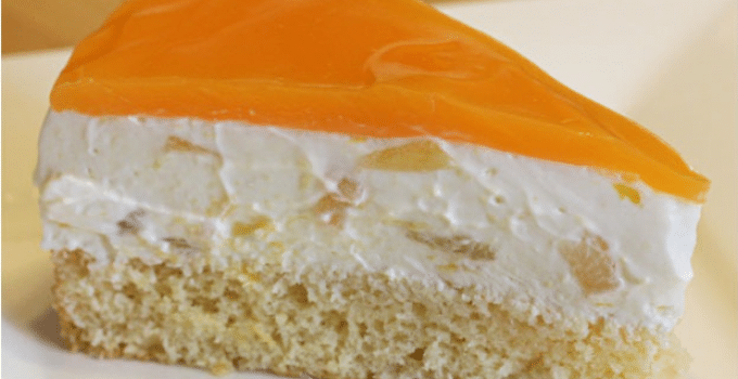 Leichte Multivitamin-Obst-Torte