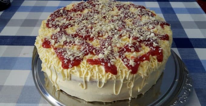 Erdbeer Spaghettieis Torte