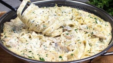 Pasta Alfredo – Nudeln mit Hähnchenbrust in Käsesoße