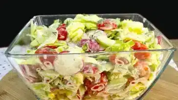 Erfrischender und sehr gesunder Salat in 5 Minuten