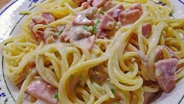 SPAGHETTI MIT SCHINKEN – SAHNE – SOSSE