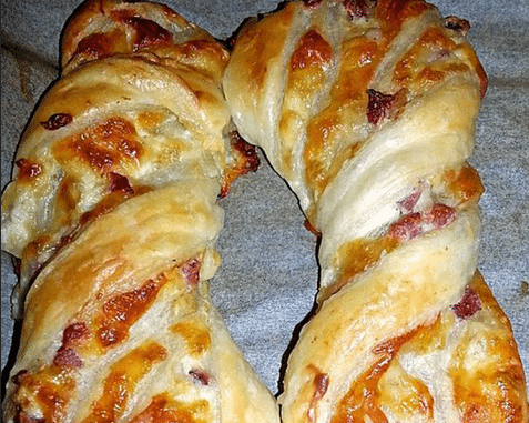 Blätterteig-Schinken-Käse-Stangen