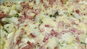 Blumenkohl mit Schinken und Käse überbacken