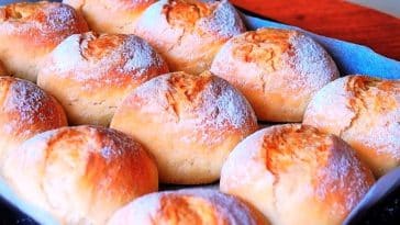 BRÖTCHEN, WIE VOM BÄCKER IN WENIGEN MINUTEN ZUBEREITET !