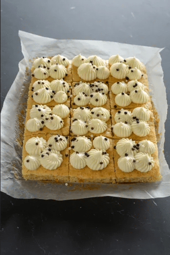 Karottenkuchen vom Blech mit Frosting