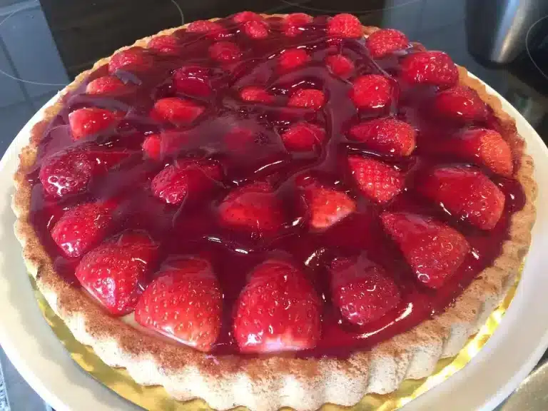 ERDBEER PUDDING KUCHEN