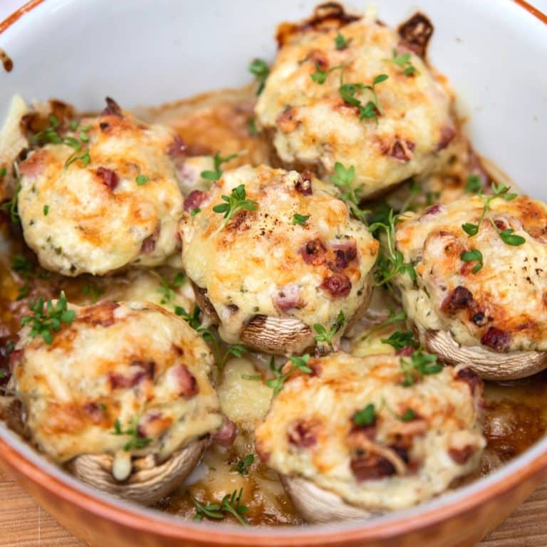 Gefüllte Champignons Rezept – mit Käse überbacken
