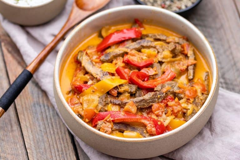 Indonesischer Fleischtopf mit Paprika