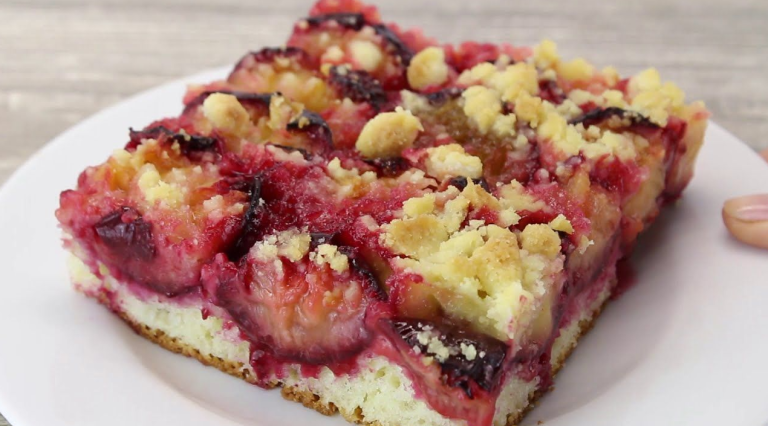 Zwetschgenkuchen mit Zimtstreuseln