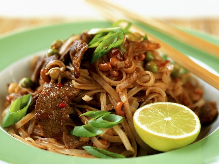 Chinesisch gebratene Nudeln mit Rindfleisch: Ein schnelles und leckeres Rezept