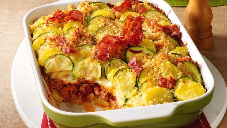 Leckerer Zucchini-Gemüseauflauf: In nur 30 Minuten fertig!