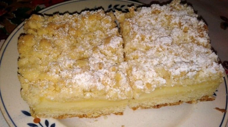 Fantastischer Streuselkuchen mit Pudding gefüllt