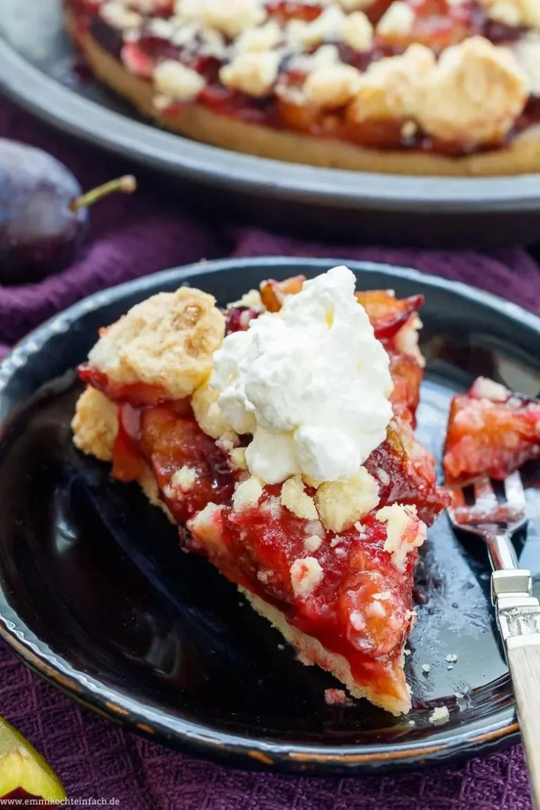 Saftiger Zwetschgenkuchen mit Streuseln, ideal für Kaffeetafeln