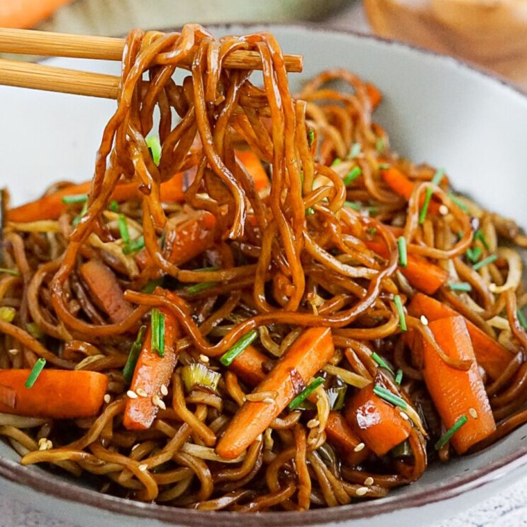 🍜 Chinesisch gebratene Nudeln mit Hühnchenfleisch