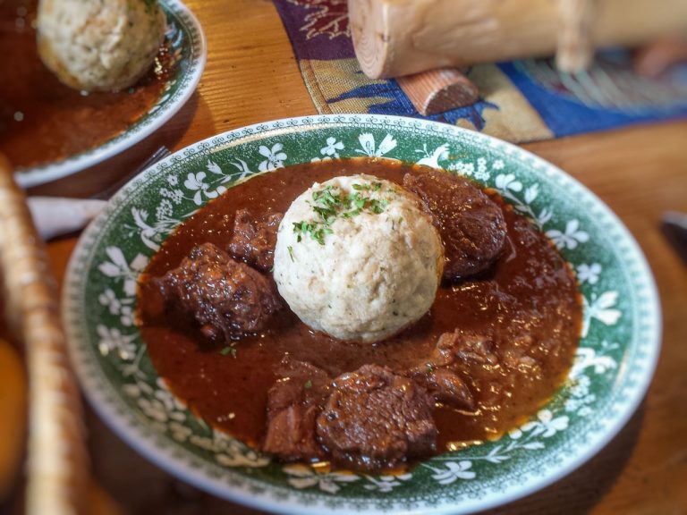 Wiener Gulasch