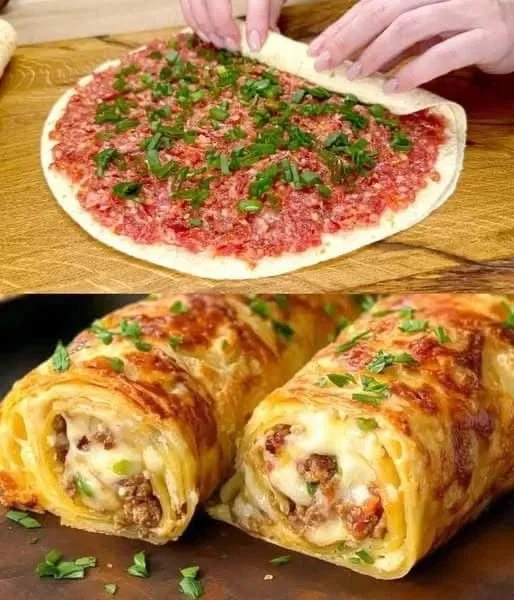 Tortillas mit Hackfleisch gefüllt und frisch serviert auf einem Holzbrett