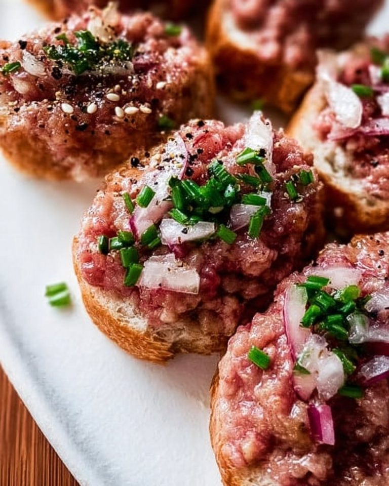 Mettbrötchen – der deutsche Klassiker wie früher beim Bäcker!