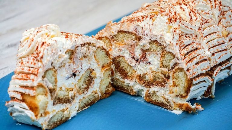 Tiramisu-Rolle – himmlisch cremig, zart & einfach gemacht!