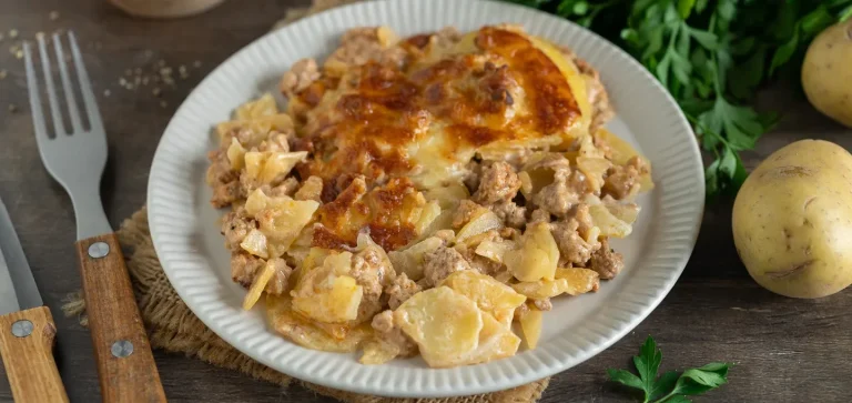 Cremiger Hackfleisch-Kartoffel-Auflauf – einfaches Familienrezept mit Käse