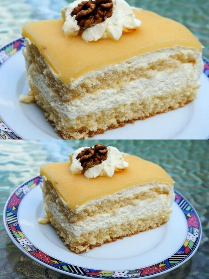 Klassische Lübecker Marzipantorte mit Marzipan und saftigem Biskuit