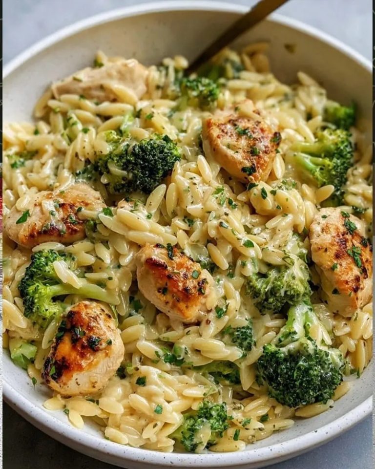 Cremige Hähnchen-Orzo-Pfanne mit Brokkoli – Essen in 30 Minuten
