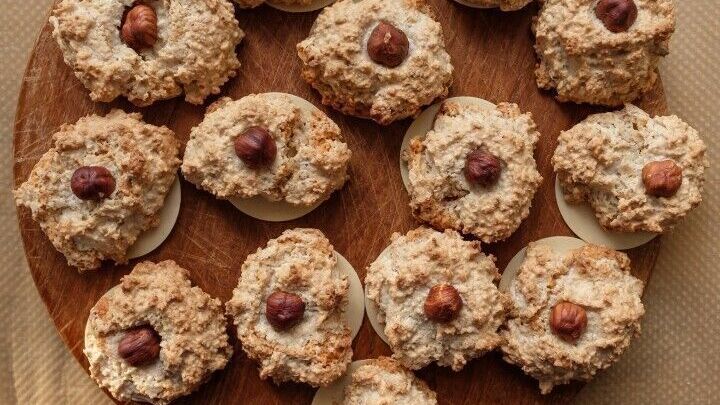 Fantastische Nussmakronen mit 3 Zutaten die im Mund Zerfallen!