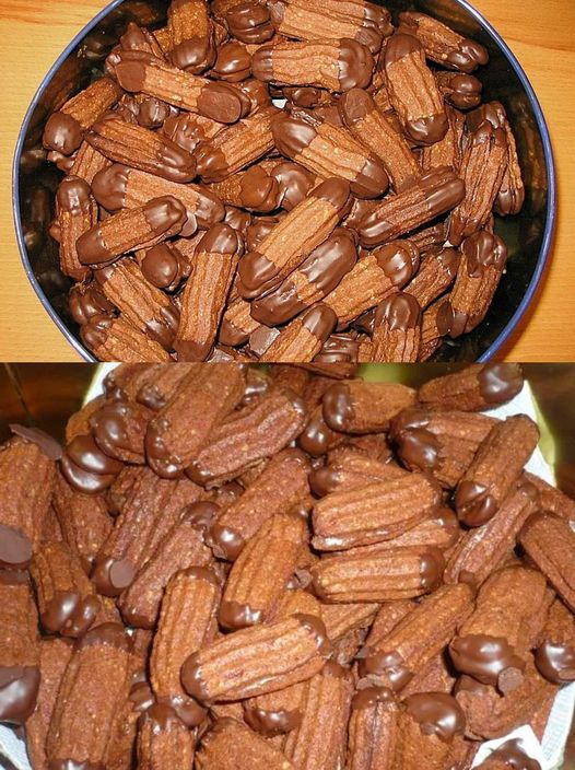 Nougatstangen mit Nutella und 150 g Haselnüssen