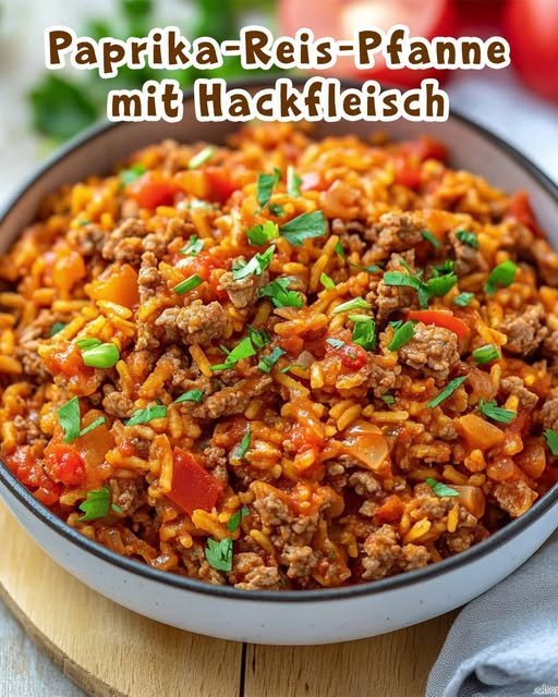 Paprikapfanne mit Reis und Hackfleisch
