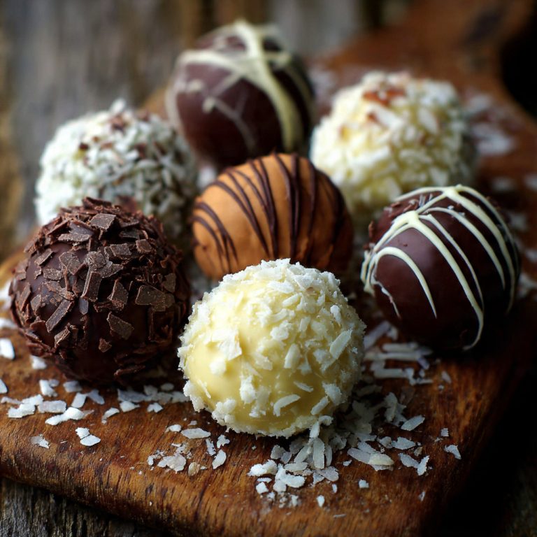 KOKOSNUSS- UND SCHOKOLADENTRÜFFEL