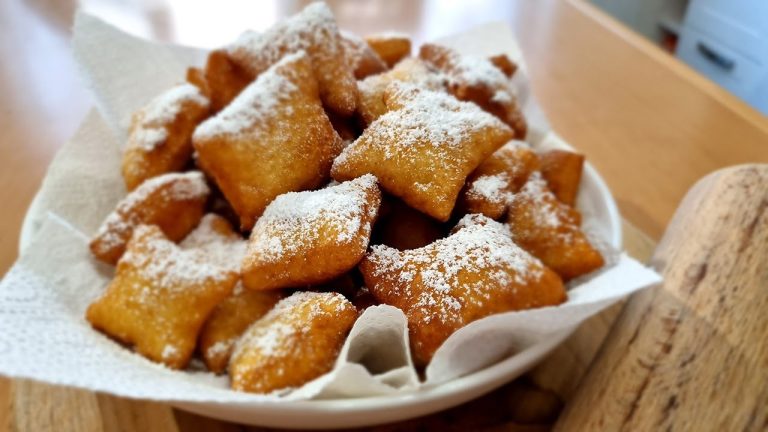 Leckere Kräppelchen von Oma