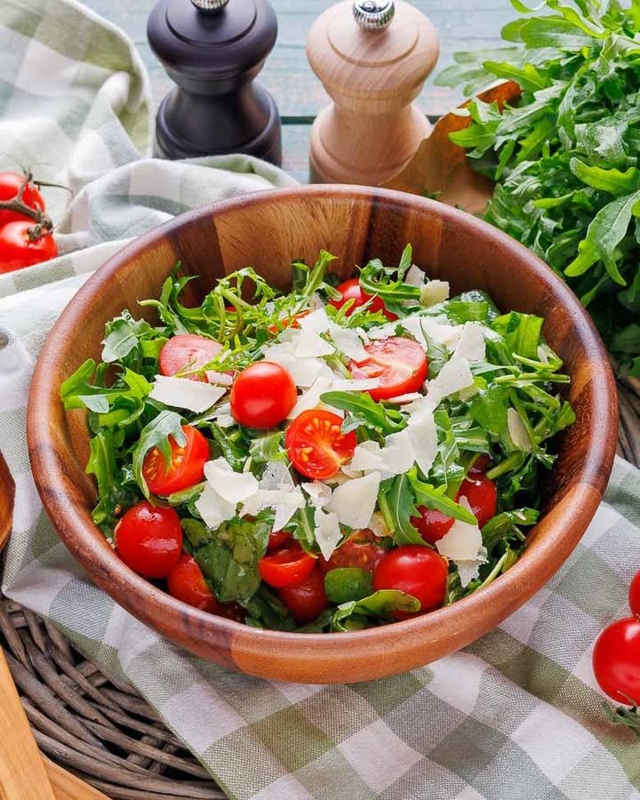 Rucola-Salat mit Tomaten