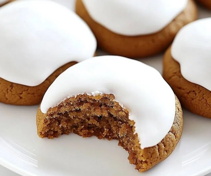 Traditionelle deutsche Lebkuchen auf einem festlichen Tisch