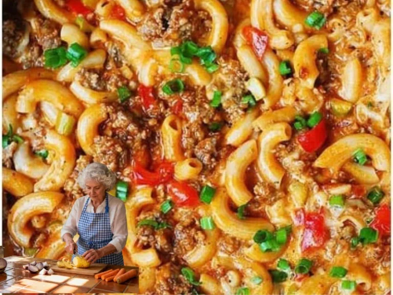 Cremige Rahmnudeln mit Hackfleisch auf einem Teller serviert