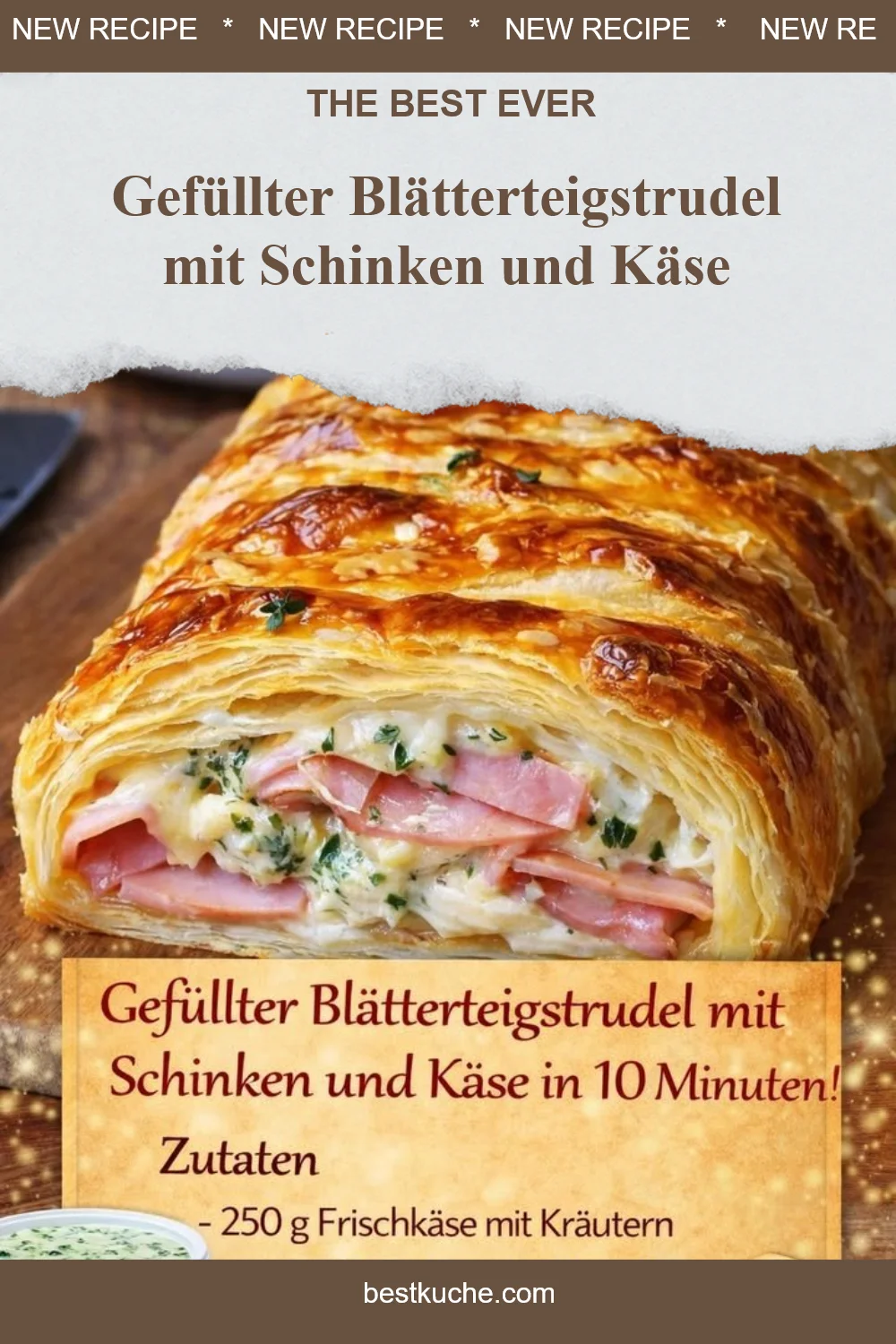 Gefüllter Blätterteigstrudel mit Schinken und Käse auf einem Teller