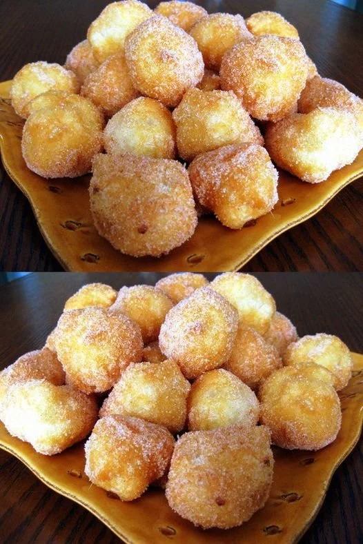 Leckere Quarkbällchen auf einem Teller serviert