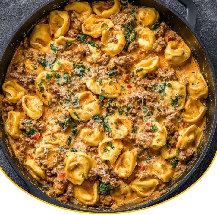 Cremige Tortellini-Pfanne mit würzigem Hack