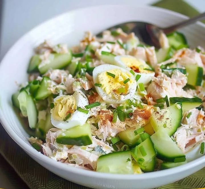 Eier-Gurken-Thunfischsalat