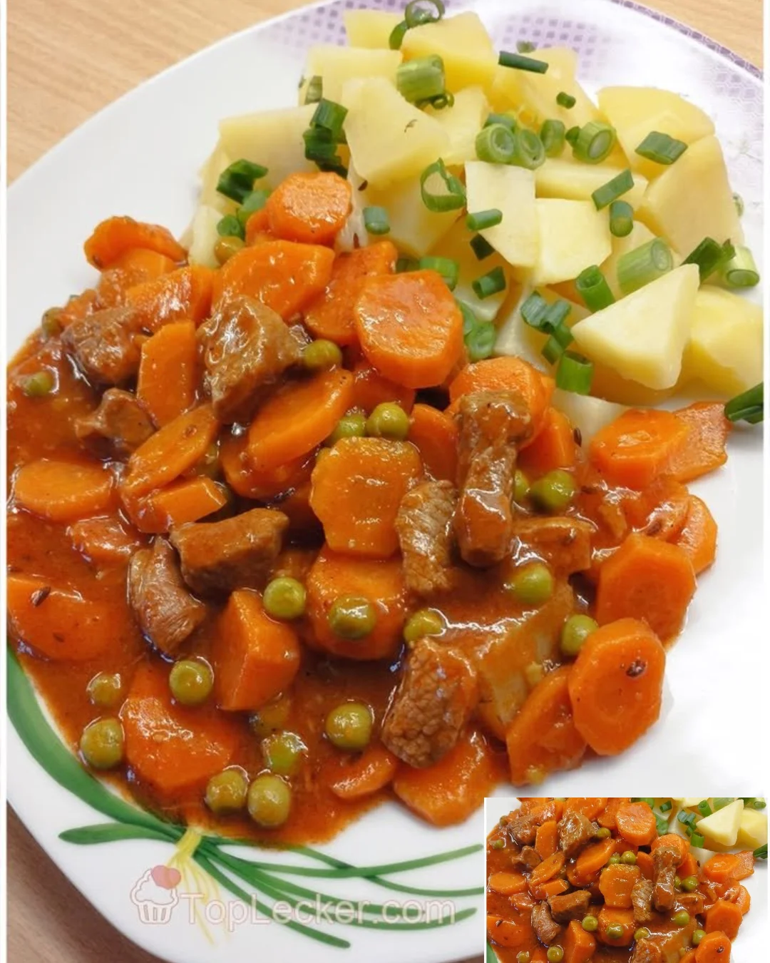 Gedünstete Karotten mit Fleisch und Erbsen