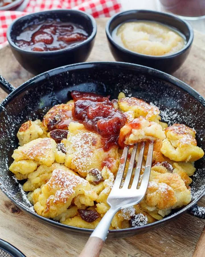 Kaiserschmarrn wie auf der Ski-Hütte